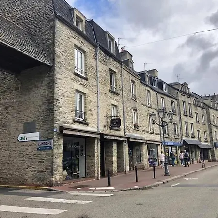 Duplex Parapluies De Cherbourg Netflix Parking Exterior photo