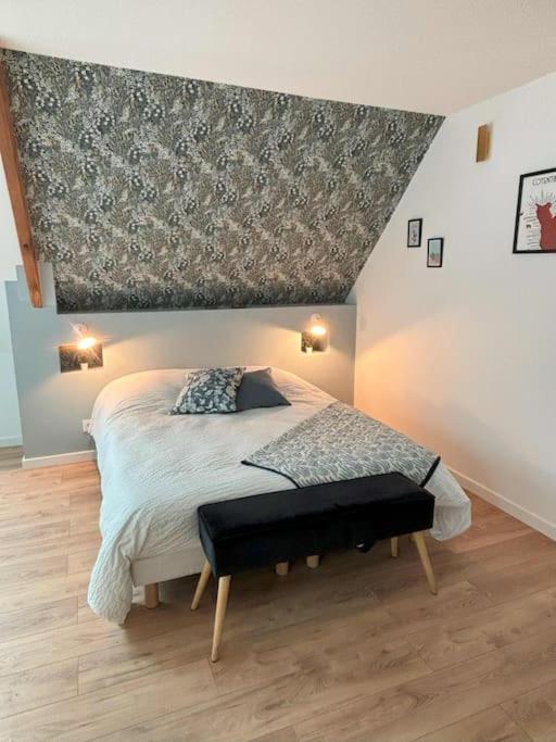 Duplex Parapluies De Netflix Parking * Cherbourg-en-Cotentin